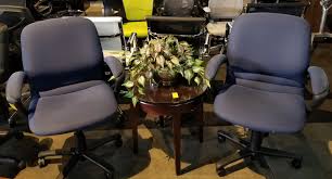 used task chair for sale in noida post thumbnail image